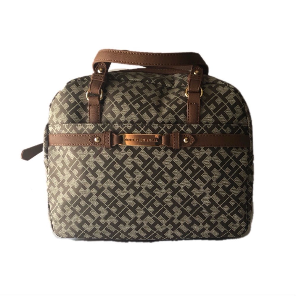 •Tommy Hilfiger• Strap handbag